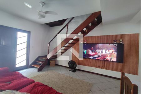 Sala de casa de condomínio para alugar com 4 quartos, 120m² em Tanque, Rio de Janeiro