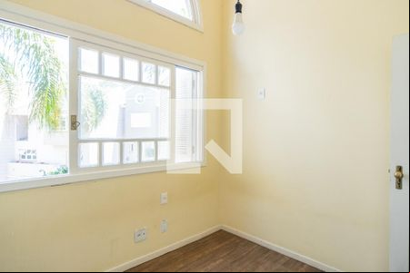 Quarto 2 de casa de condomínio para alugar com 3 quartos, 197m² em Pedra Redonda, Porto Alegre