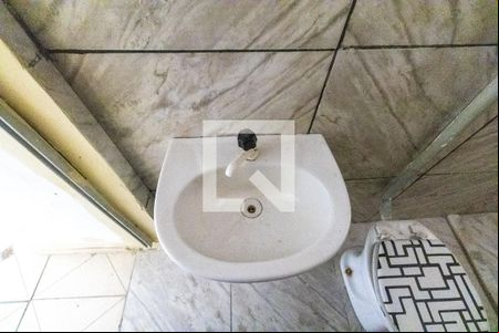 Banheiro de kitnet/studio para alugar com 1 quarto, 35m² em Campo Grande, Rio de Janeiro