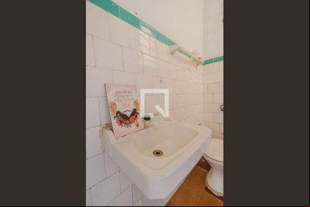 Banheiro de kitnet/studio à venda com 1 quarto, 30m² em Praia de Belas, Porto Alegre