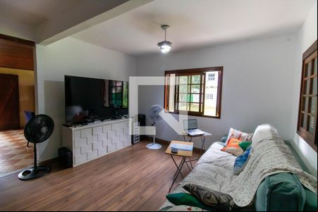 Sala de casa para alugar com 4 quartos, 840m² em Piratininga, Niterói