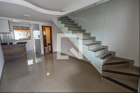 Sala de casa à venda com 2 quartos, 115m² em Santa Branca, Belo Horizonte