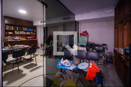 Sala de casa à venda com 8 quartos, 550m² em Centro, Niterói