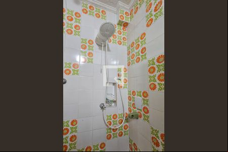 Banheiro de apartamento para alugar com 1 quarto, 25m² em Jardim Sao Miguel, Guarujá