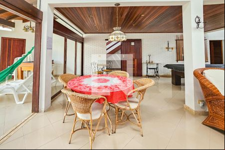 Sala de casa de condomínio para alugar com 7 quartos, 1000m² em Morrinhos, Guarujá