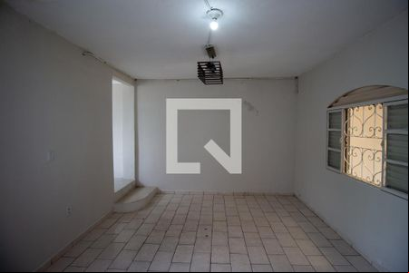 Sala de casa à venda com 5 quartos, 149m² em Conjunto Residencial José Bonifácio, São Paulo