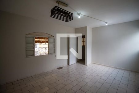 Sala de casa à venda com 5 quartos, 149m² em Conjunto Residencial José Bonifácio, São Paulo
