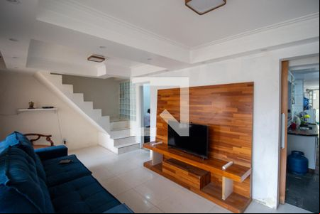 Sala 2 de casa à venda com 5 quartos, 149m² em Conjunto Residencial José Bonifácio, São Paulo