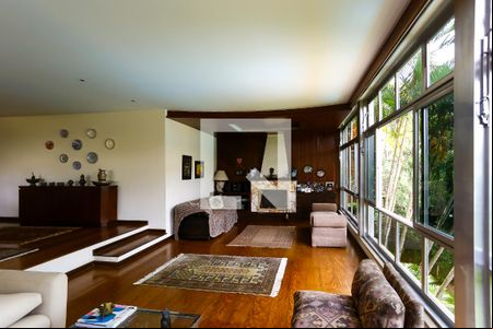 Sala 1 de casa para alugar com 4 quartos, 500m² em Jardim Guedala, São Paulo