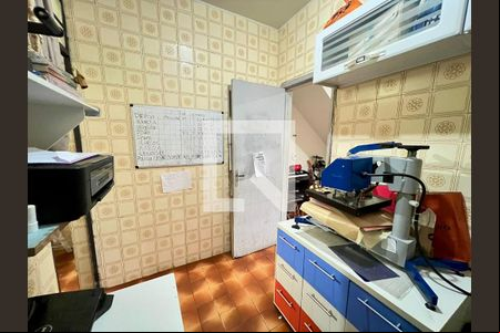 Escritório de casa à venda com 2 quartos, 130m² em São João Batista, Belo Horizonte