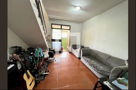 Sala de casa à venda com 2 quartos, 130m² em São João Batista, Belo Horizonte