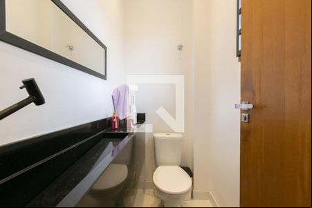Lavabo  de casa para alugar com 2 quartos, 120m² em Vila Brasil, São Paulo