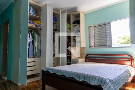 Suite principal de casa à venda com 3 quartos, 245m² em Jardim Tupanci, Barueri