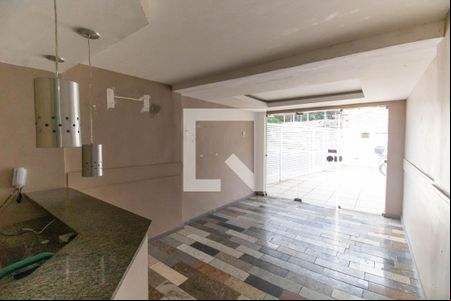 Sala de casa para alugar com 4 quartos, 450m² em Santa Rosa, Niterói