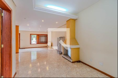 Sala de casa de condomínio para alugar com 4 quartos, 380m² em Cristal, Porto Alegre