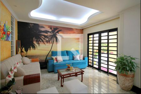 Casa à venda com 362m², 5 quartos e 2 vagasSala