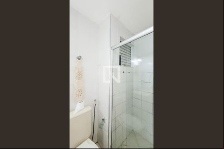 Banheiro de apartamento à venda com 1 quarto, 56m² em Centro, Campinas