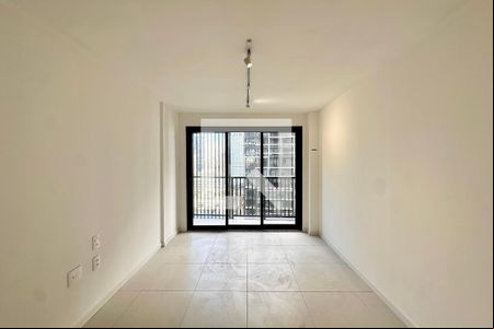Sala/Quarto de kitnet/studio para alugar com 1 quarto, 34m² em Centro, Rio de Janeiro