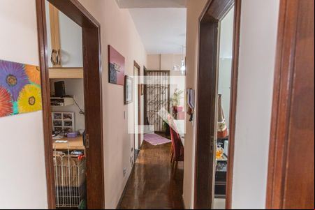 Corredor de apartamento à venda com 3 quartos, 60m² em Floresta, Belo Horizonte