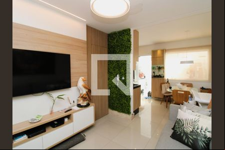 Sala de casa de condomínio à venda com 2 quartos, 68m² em Vila Mazzei, São Paulo