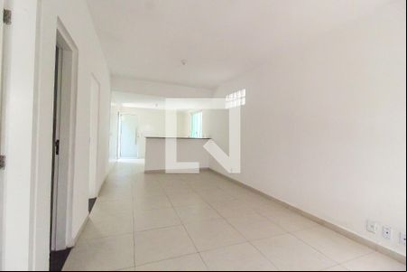 Sala de casa para alugar com 2 quartos, 180m² em Jardim Alto Pedroso, São Paulo