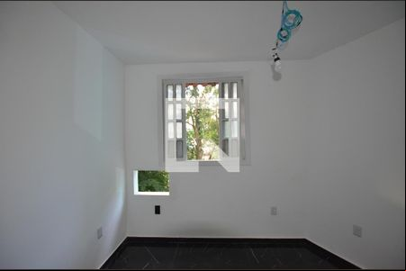 Quarto de apartamento para alugar com 1 quarto, 56m² em Vila Valqueire, Rio de Janeiro