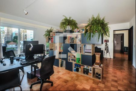 Sala de apartamento à venda com 3 quartos, 166m² em Moinhos de Vento, Porto Alegre