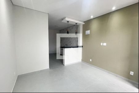 Sala de casa para alugar com 1 quarto, 58m² em Jardim Vinte E Cinco de Agosto, Duque de Caxias