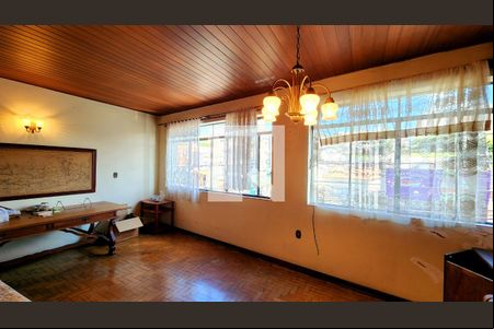 Sala de casa à venda com 4 quartos, 350m² em Jardim Pacaembu, Jundiaí