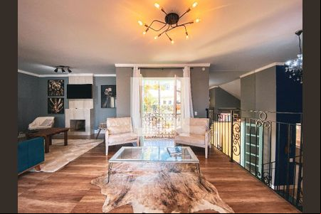 Sala de casa para alugar com 4 quartos, 317m² em Parque dos Principes, São Paulo