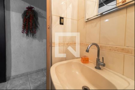 Lavabo de casa para alugar com 3 quartos, 350m² em Cangaiba, São Paulo
