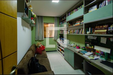 Quarto 2 de casa à venda com 3 quartos, 270m² em Madre Gertrudes, Belo Horizonte