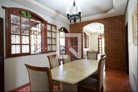 Sala de casa à venda com 3 quartos, 175m² em Nova Vista, Belo Horizonte