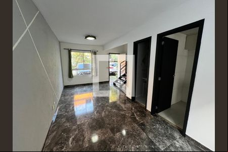 Casa de Condomínio à venda com 3 quartos, 130m² em Jardim São Luís, São Paulo
