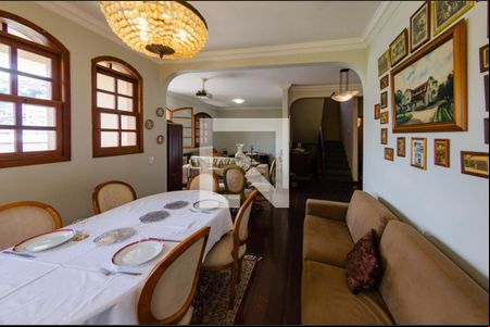 Sala de casa para alugar com 5 quartos, 266m² em Santa Lúcia, Belo Horizonte