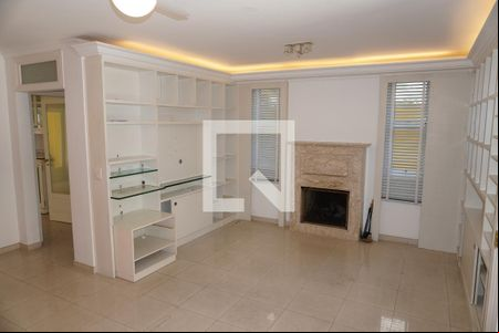 Sala de casa à venda com 3 quartos, 203m² em Pinheiros, São Paulo