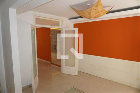 Sala de casa à venda com 3 quartos, 203m² em Pinheiros, São Paulo