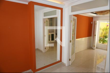 Sala de casa à venda com 3 quartos, 203m² em Pinheiros, São Paulo