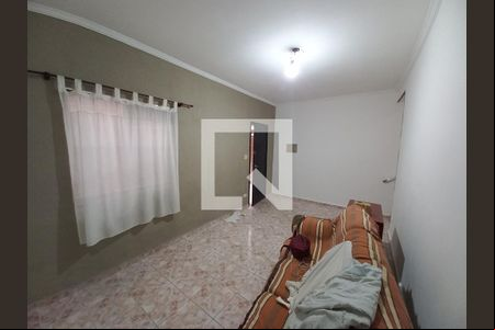 Sala de casa para alugar com 2 quartos, 74m² em Vila Valenca, São Vicente