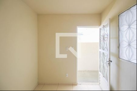 Sala de apartamento para alugar com 2 quartos, 60m² em Dom Rodrigo, Nova Iguaçu