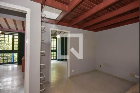 Corredor de casa de condomínio à venda com 2 quartos, 370m² em Jardim Morumbi, São Paulo
