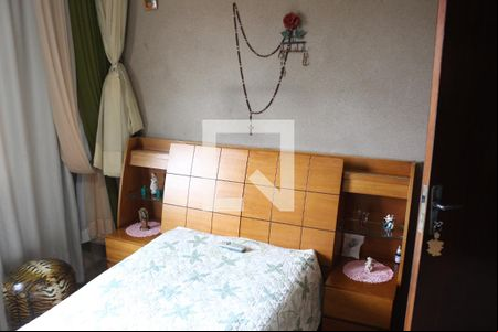 Quarto 2 de casa à venda com 3 quartos, 360m² em Califórnia, Belo Horizonte