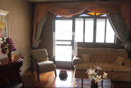 Sala de casa à venda com 3 quartos, 360m² em Califórnia, Belo Horizonte