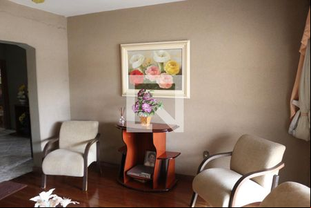 Sala de casa à venda com 3 quartos, 360m² em Califórnia, Belo Horizonte