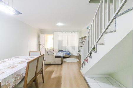 Sala de casa para alugar com 3 quartos, 125m² em Parque Ipe, São Paulo