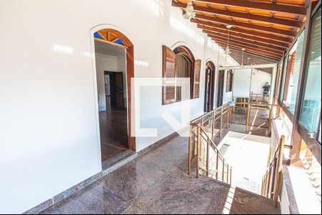 varanda de casa à venda com 8 quartos, 441m² em Dona Clara, Belo Horizonte