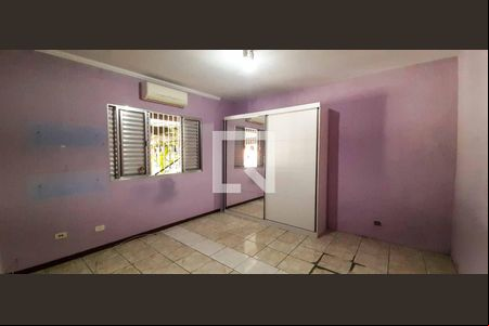 Quarto 1 de casa para alugar com 4 quartos, 375m² em Quitaúna, Osasco