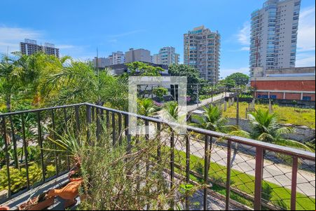 Varanda de apartamento para alugar com 3 quartos, 86m² em Balneario Guarujá, Guarujá