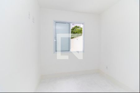 Quarto 1 de apartamento para alugar com 2 quartos, 90m² em Vila Carmosina, São Paulo