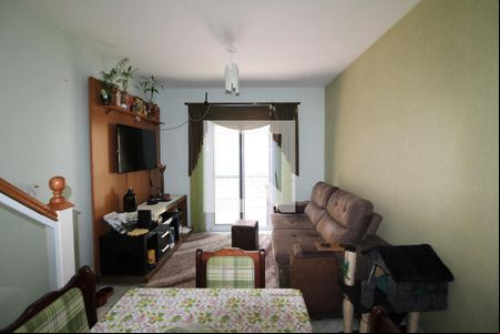 Sala de casa de condomínio à venda com 2 quartos, 90m² em Vila Amalia (zona Norte), São Paulo